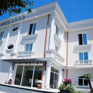 hotel-1050.hotels-in-tirana.com/
