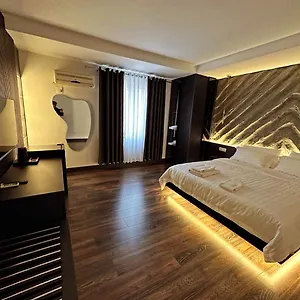  Gasthof Tirana Central Rooms Albanien