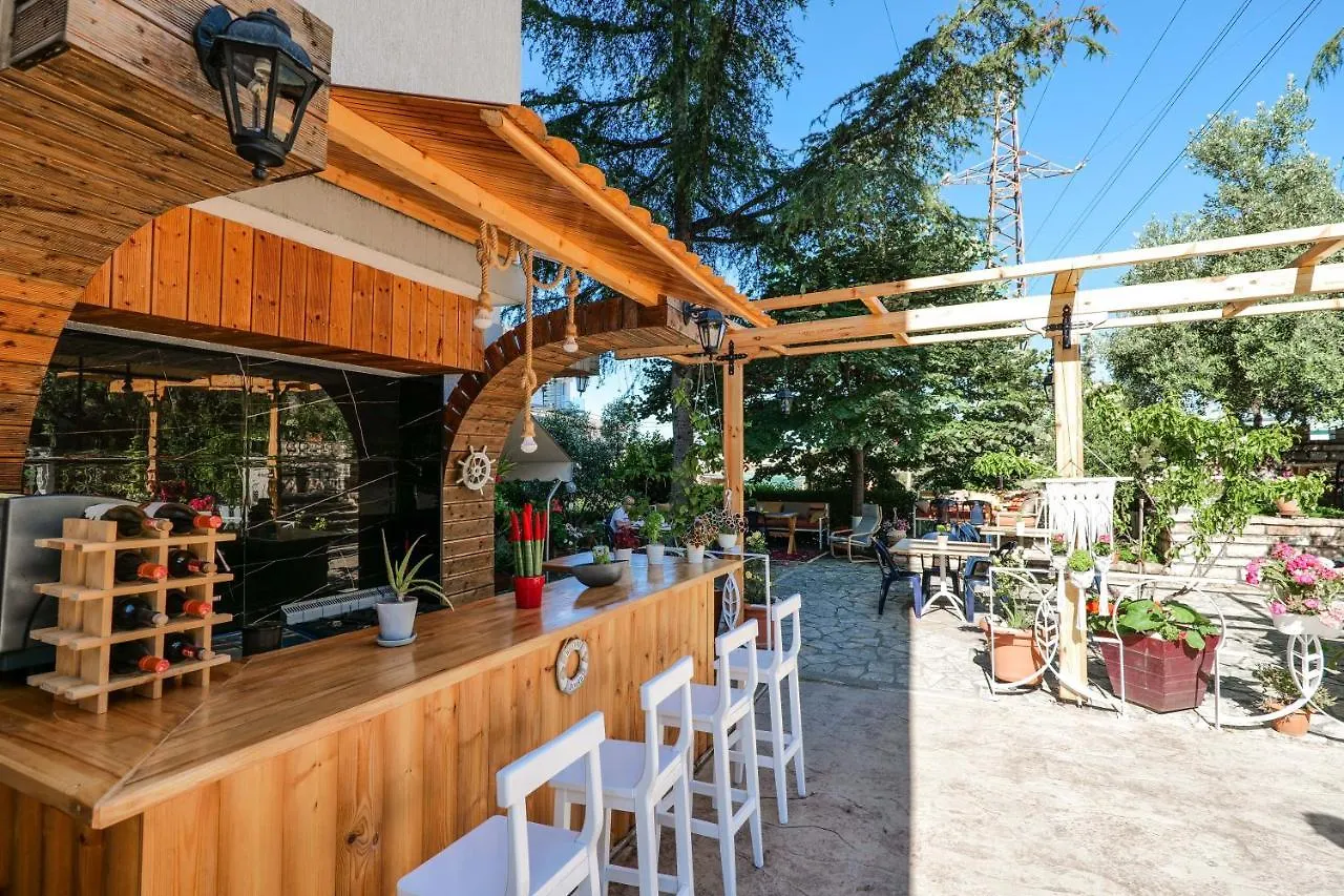 Villa Green Garden Saranda 4*,