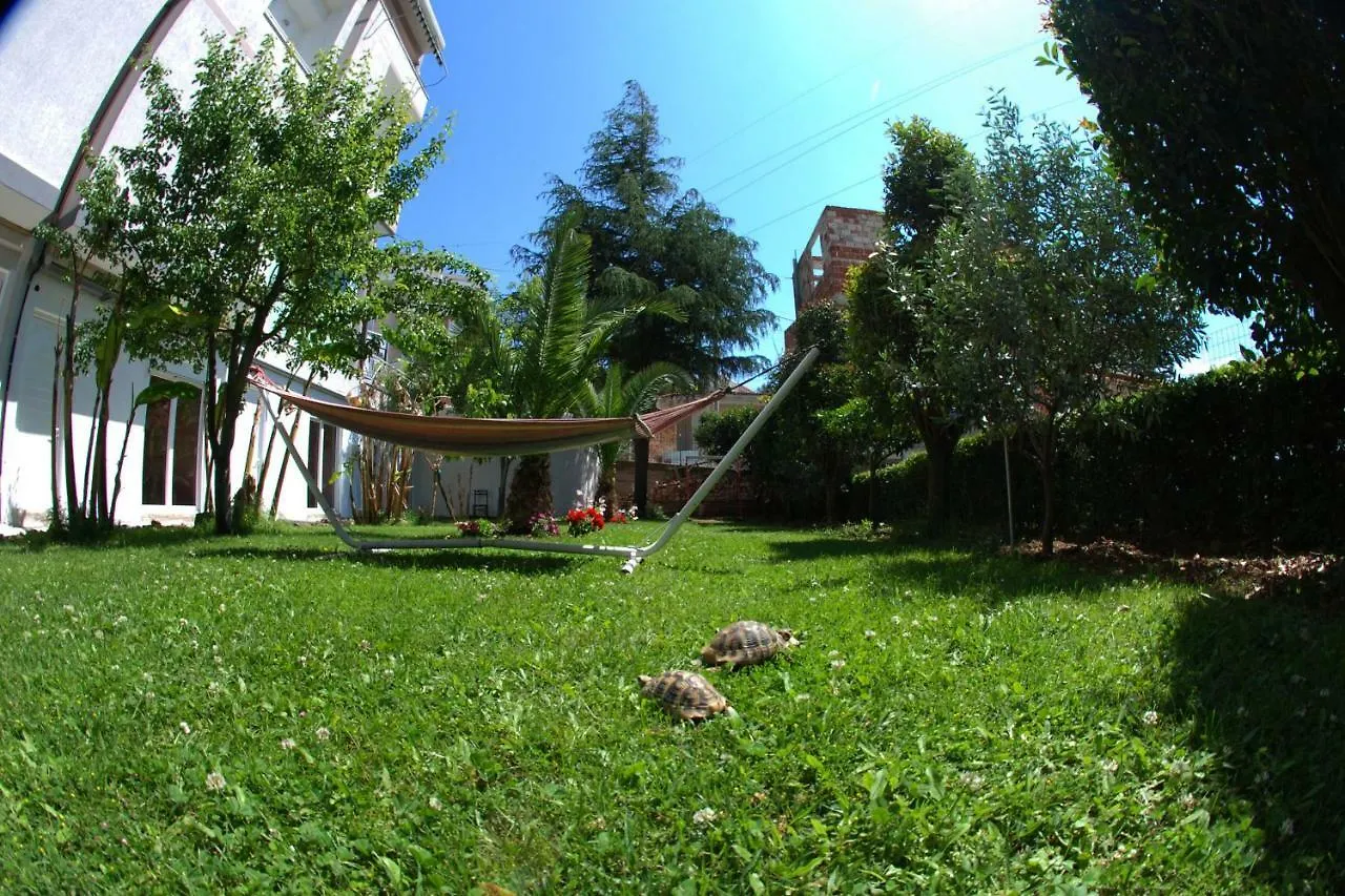 Villa Green Garden Saranda 4*,
